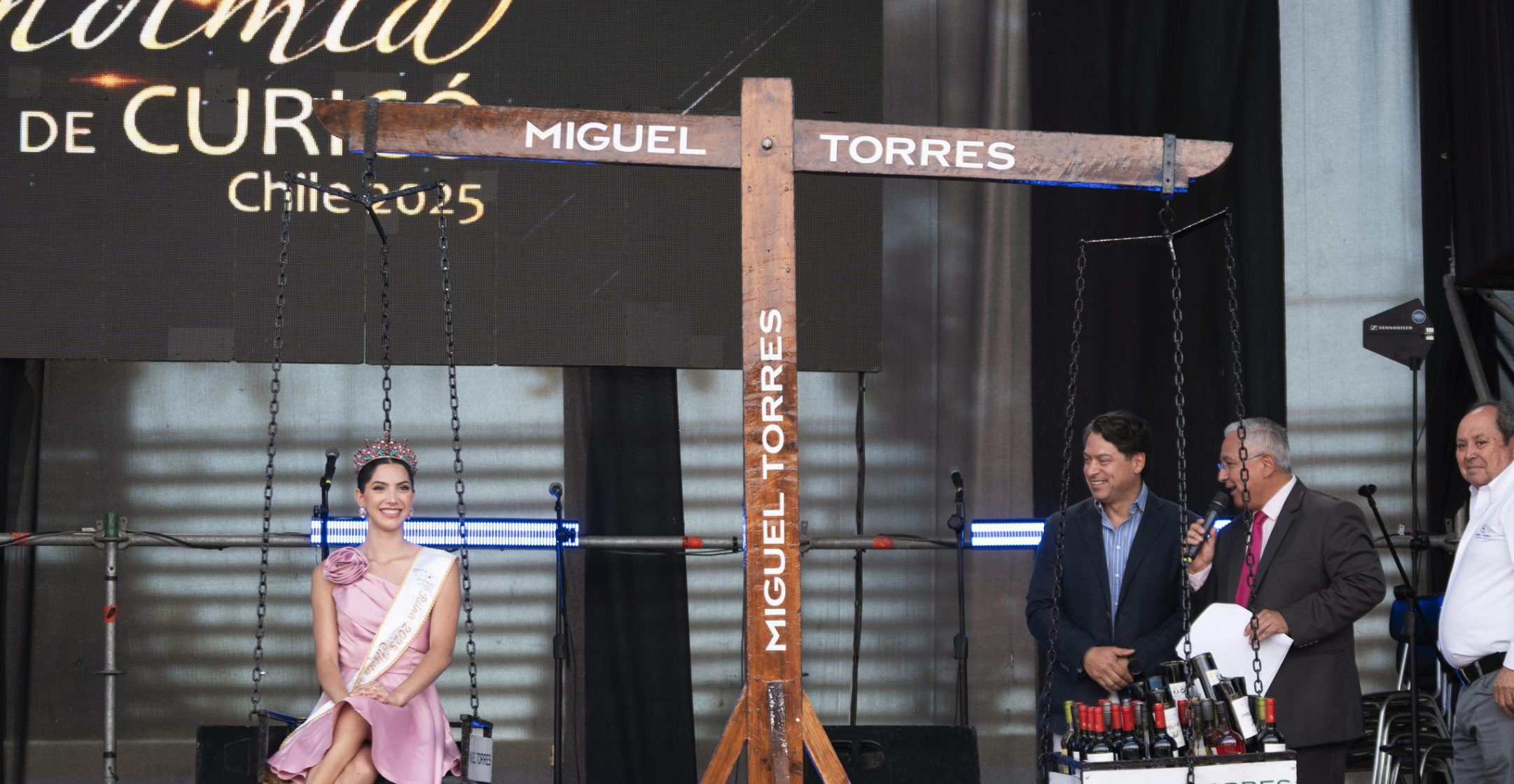 Curicó brinda con orgullo: la Fiesta de la Vendimia 2025 celebró su tradición en el Parque La Granja