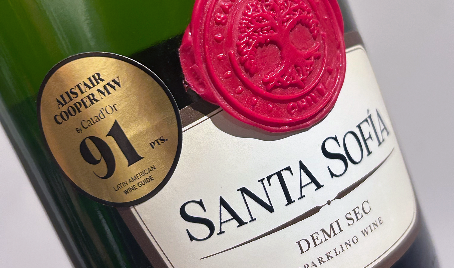 Santa Sofía Chile, un vino que encanta a la vista y enamora al probar