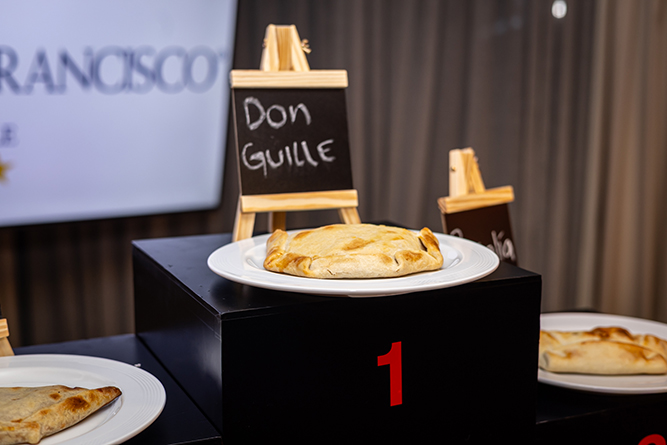 Estos son los ganadores del Concurso de la Mejor Empanada Chilena del Gran Santiago 2025