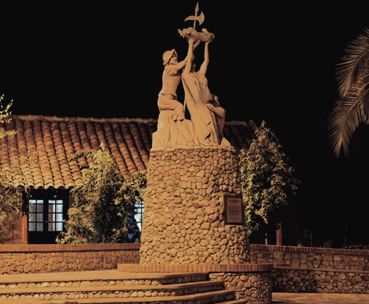 Claudio Ferrari Peña Arquitectura, tiempo y escala humana desde Vichuquén