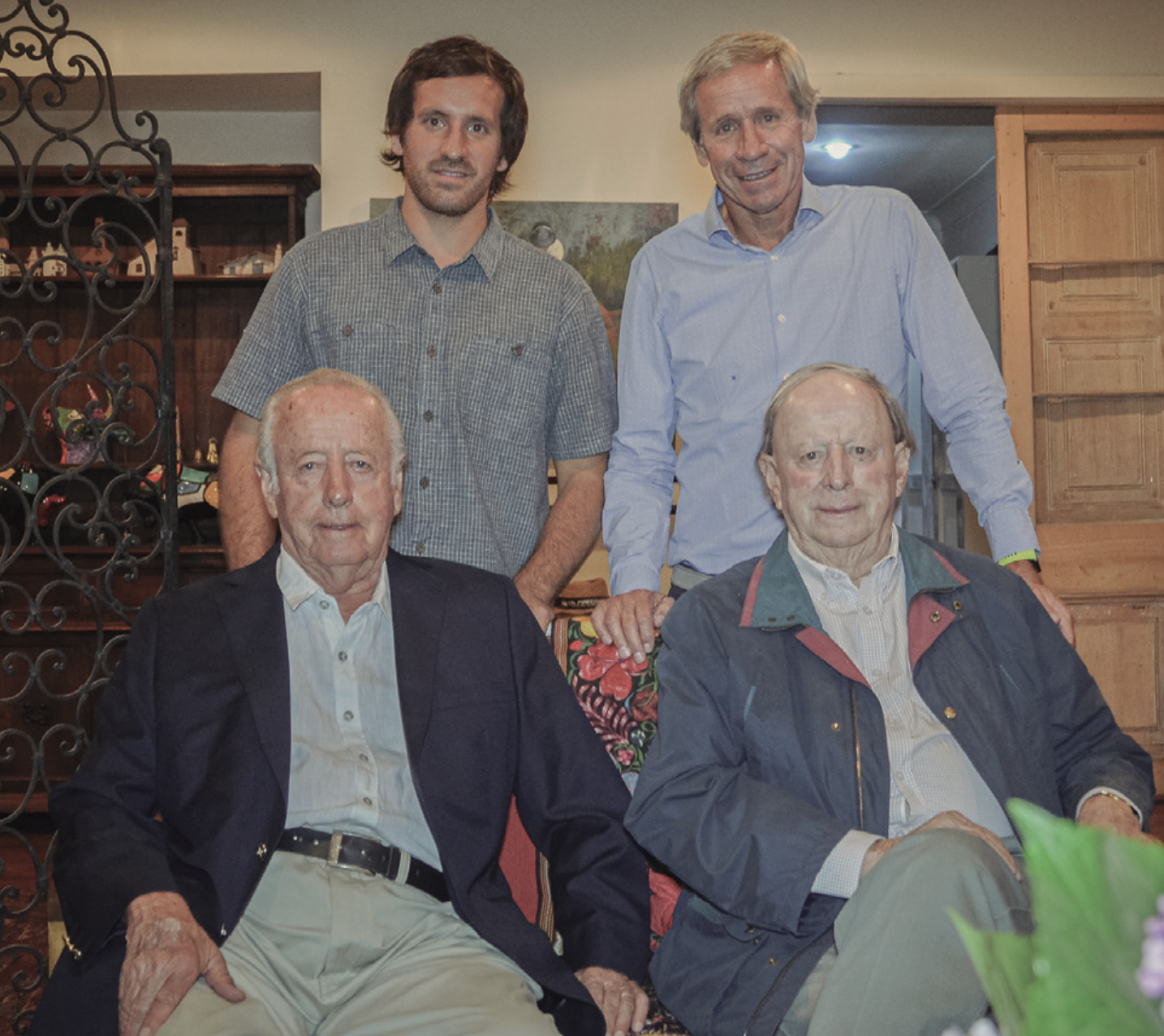 SANTIAGO ACHURRA recibe la máxima distinción en el Día del Socio del Club de la Unión de Curicó