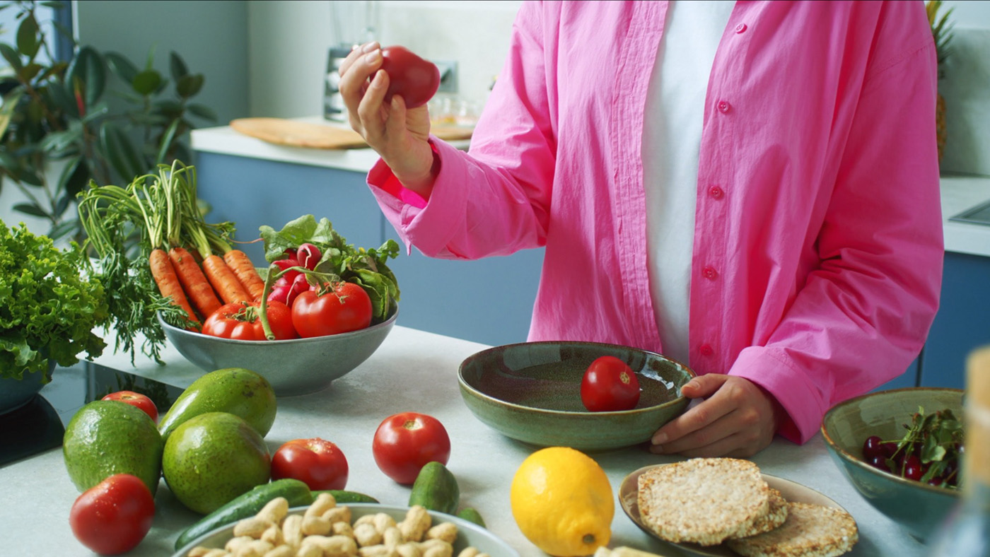 Cómo comer saludable sin gastar de más: cinco estrategias clave