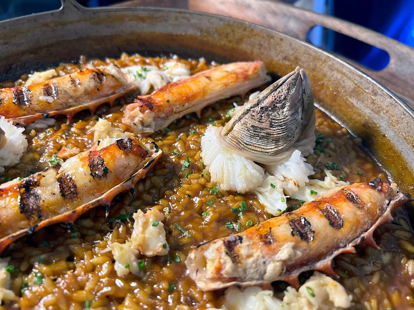 Los cronistas gastronómicos se reunieron en Casa Las Cujas, cocina de playa en Vitacura