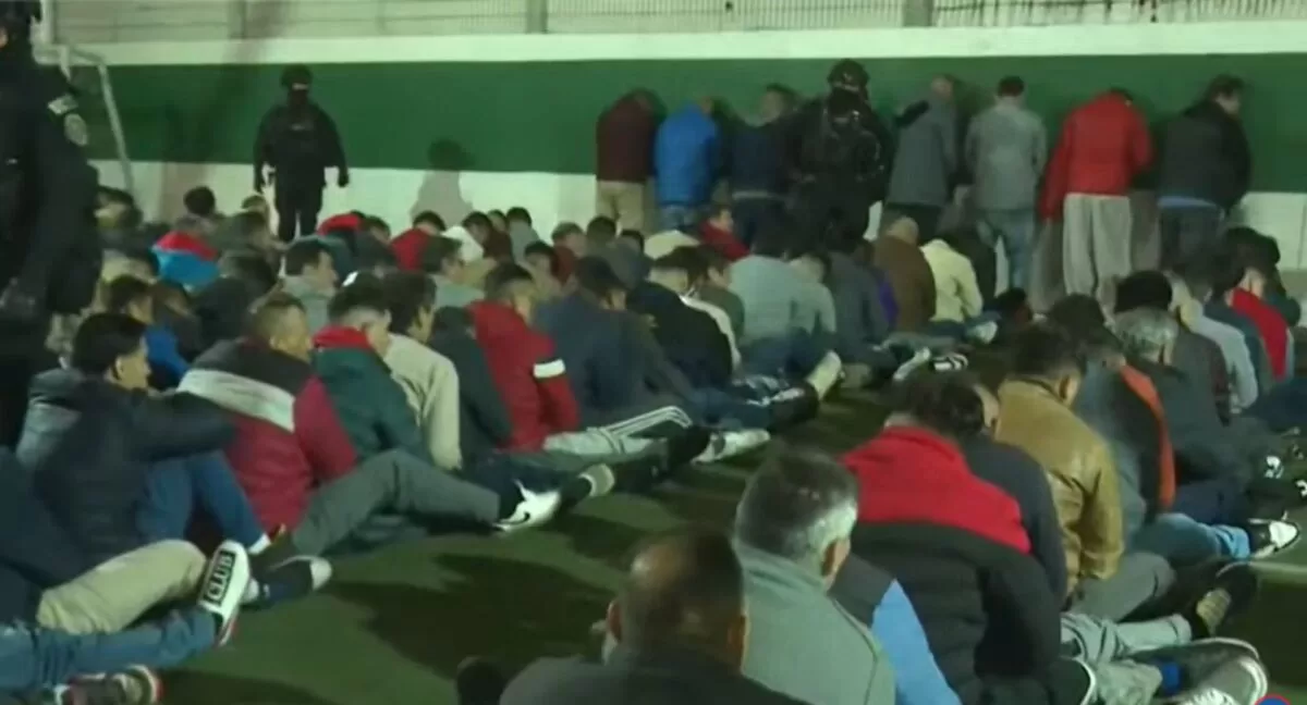 Operación Cancerbero: masivo traslado de reos de alta peligrosidad marca nueva estrategia penitenciaria en Chile