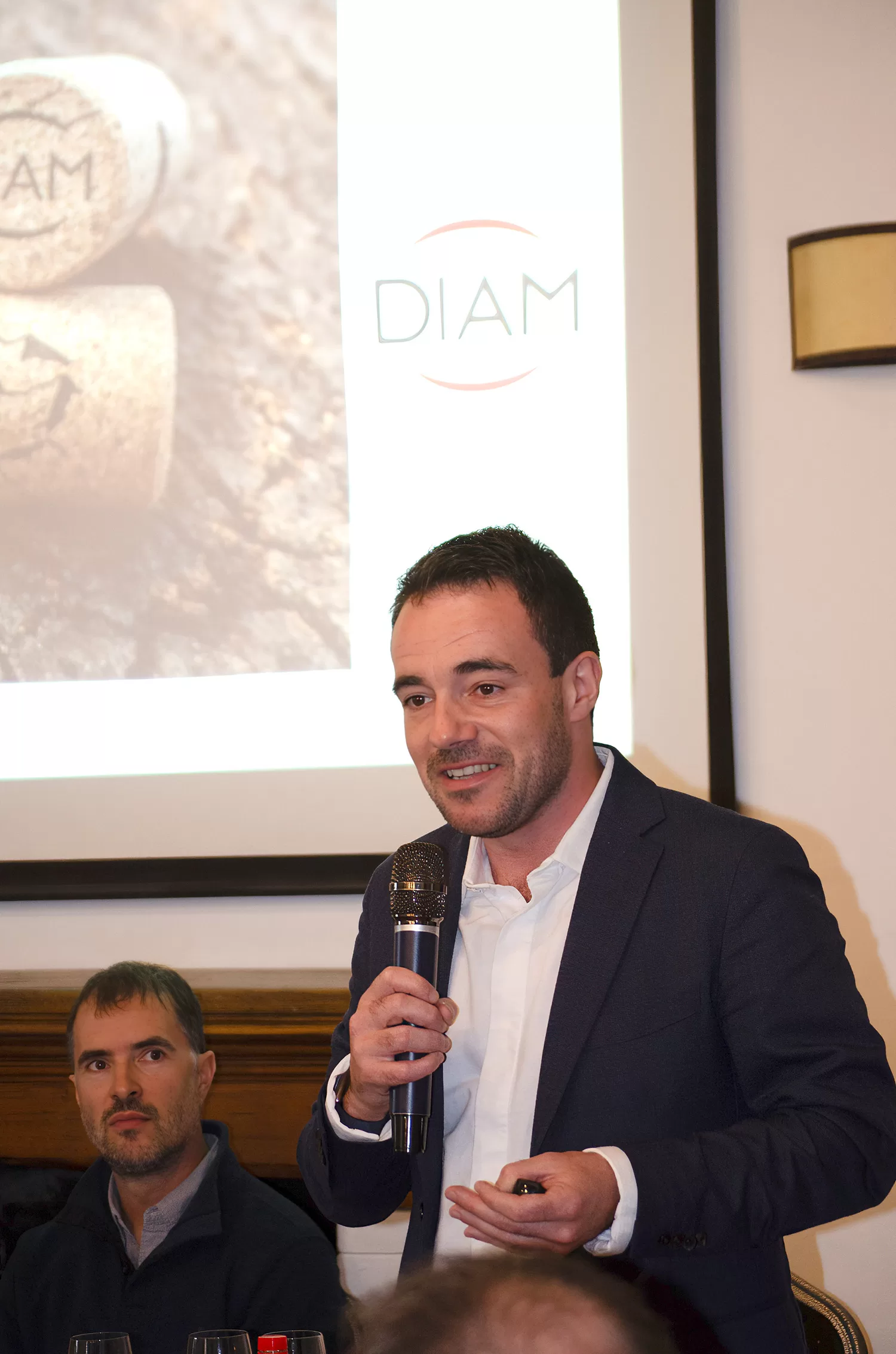 Del suelo a la botella: las decisiones que construyen el Pinot Noir chileno