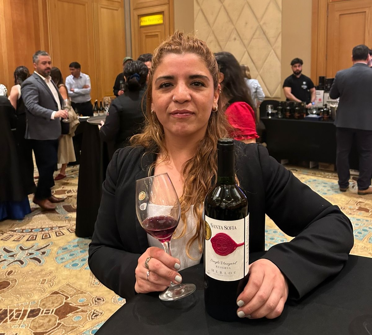 Santa Sofía Chile, un vino que encanta a la vista y enamora al probar