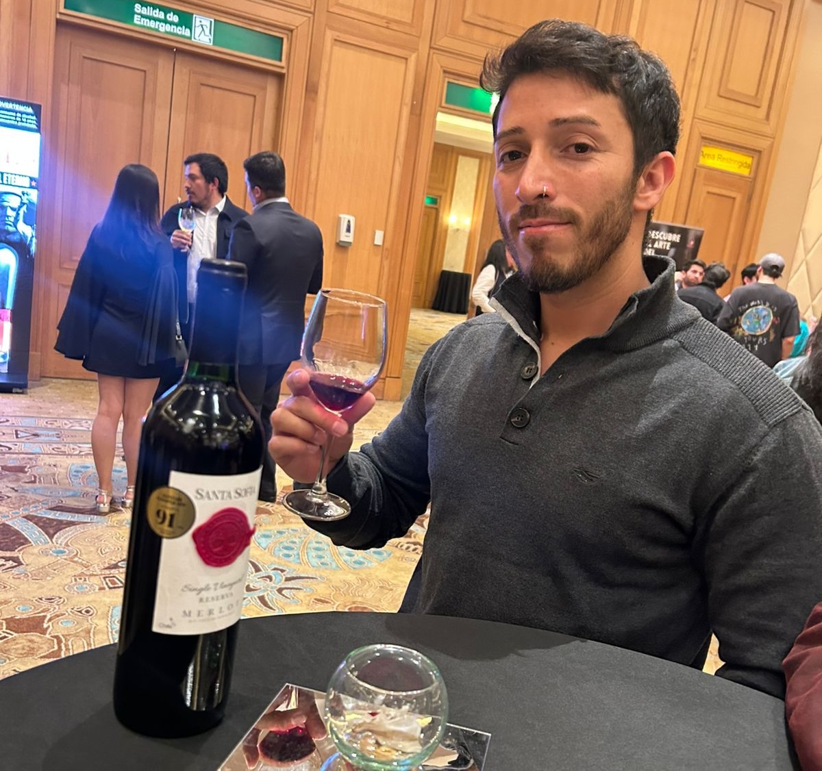 Santa Sofía Chile, un vino que encanta a la vista y enamora al probar